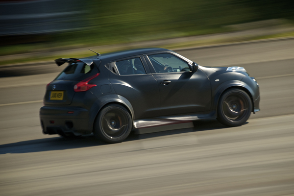 Nissan Juke R // AutoWereld 2012 Nissan Juke-R