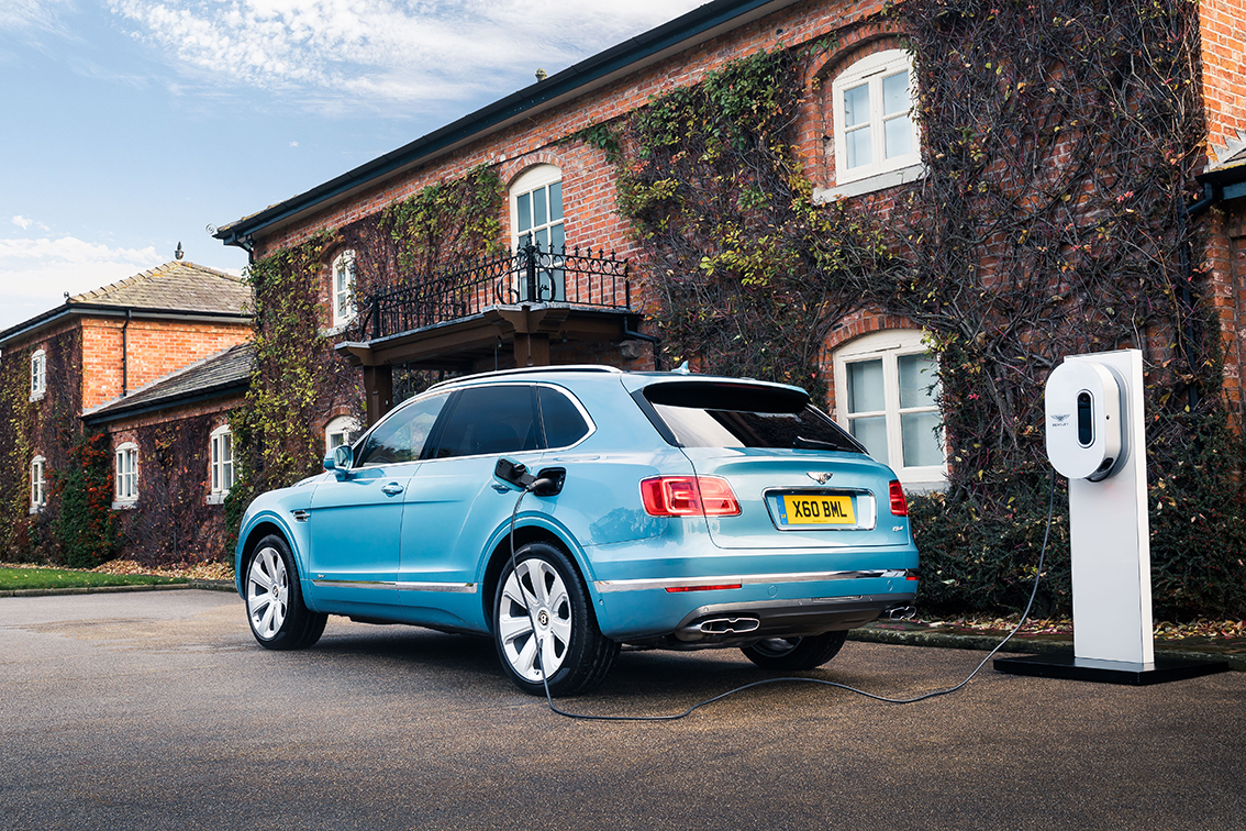 Test Bentley Bentayga Hybrid - AutoWereld 2020
