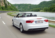 Audi A5 Cabriolet - 2.0 TDi 130kW S line (2015)
