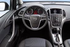 Opel Astra Sports Sedan - 1.7 CDTI 110 ecoFLEX Cosmo (2012)