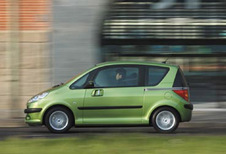 Peugeot 1007 - 1.6 HDi Sporty (2005)