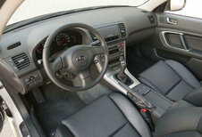 Subaru Legacy - 2.0R (2004)