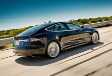 Tesla Model S - Model S 85 kWh (2013)