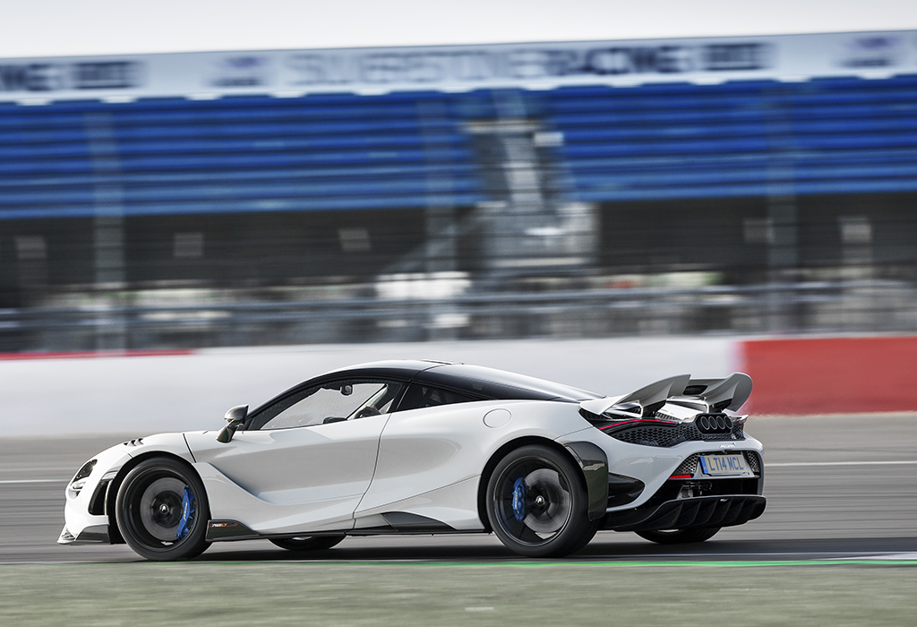 Test McLaren 765LT - AutoWereld 2020