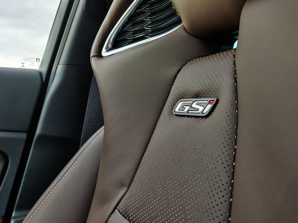 Test Opel Insignia Sports Tourer GSi / AutoGids 2020