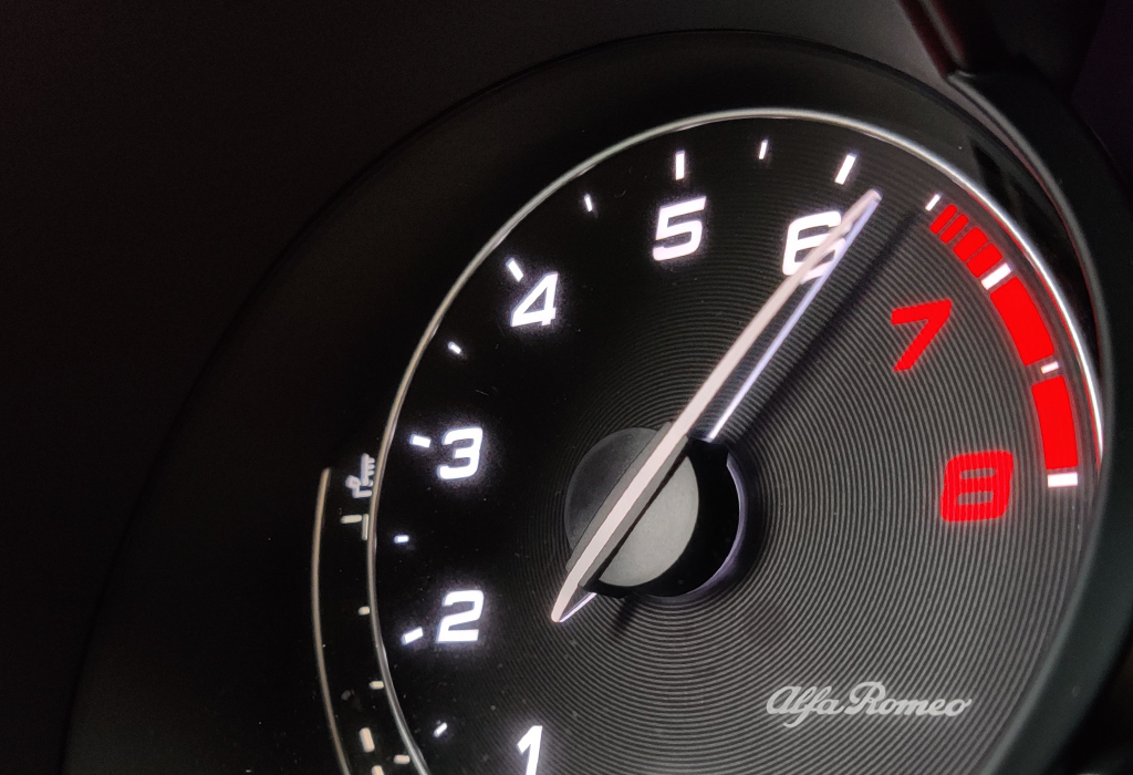 Test Alfa Romeo Giulia Quadrifoglio - AutoWereld 2020
