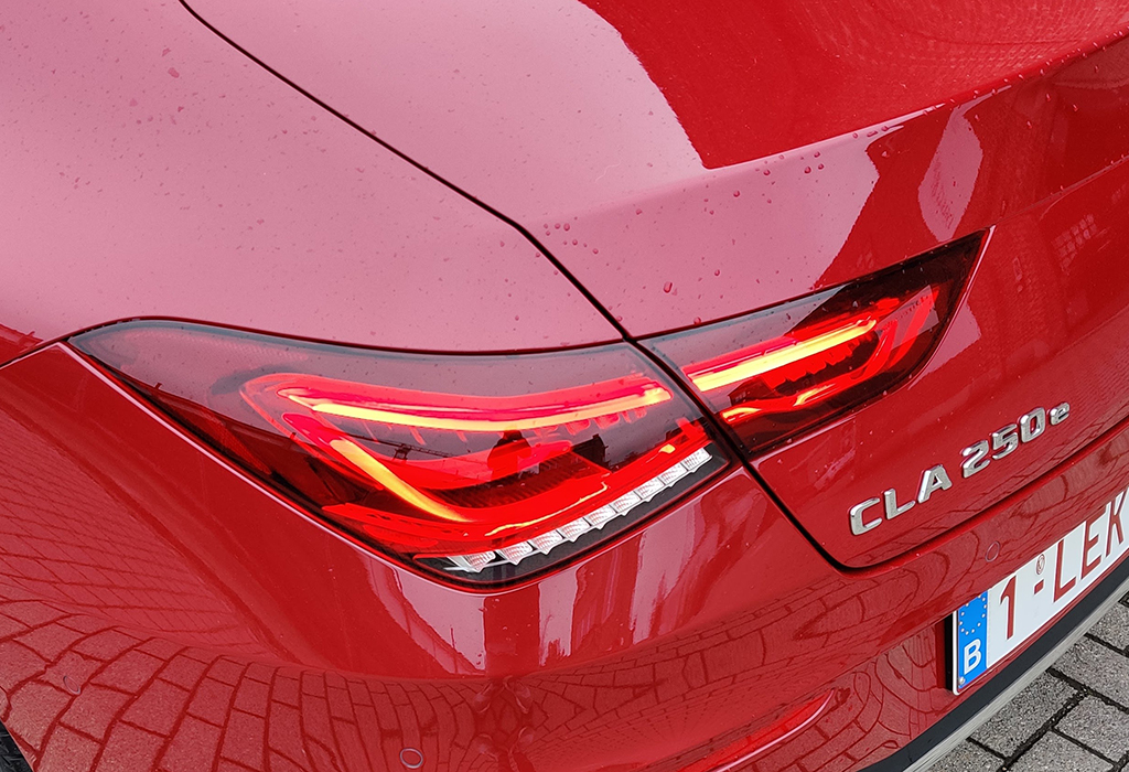 Test Mercedes CLA 250e PHEV - AutoWereld 2020