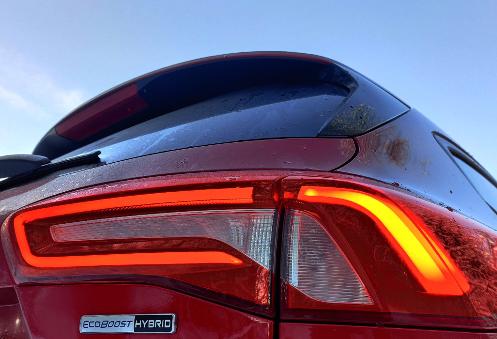Test Ford Focus Clipper Active Hybrid - AutoWereld 2021