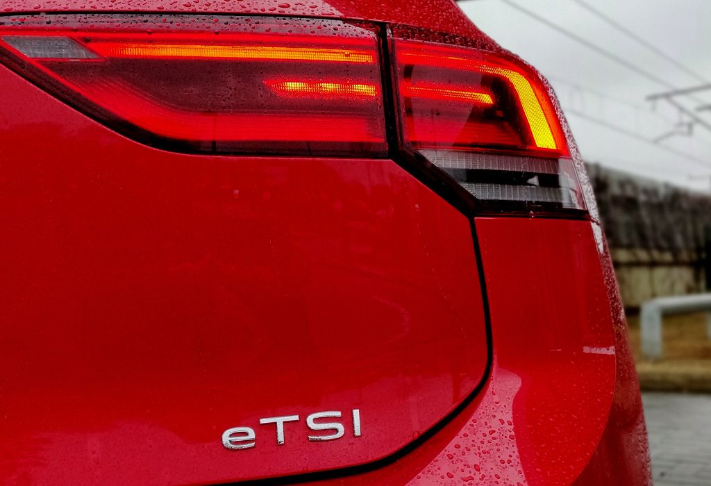2021 VW Golf 1.0 eTSI - AutoGids