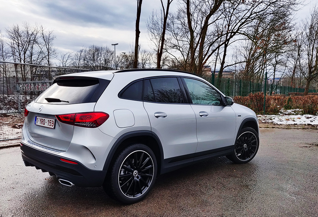 Test Mercedes GLA 250e - AutoWereld 2021