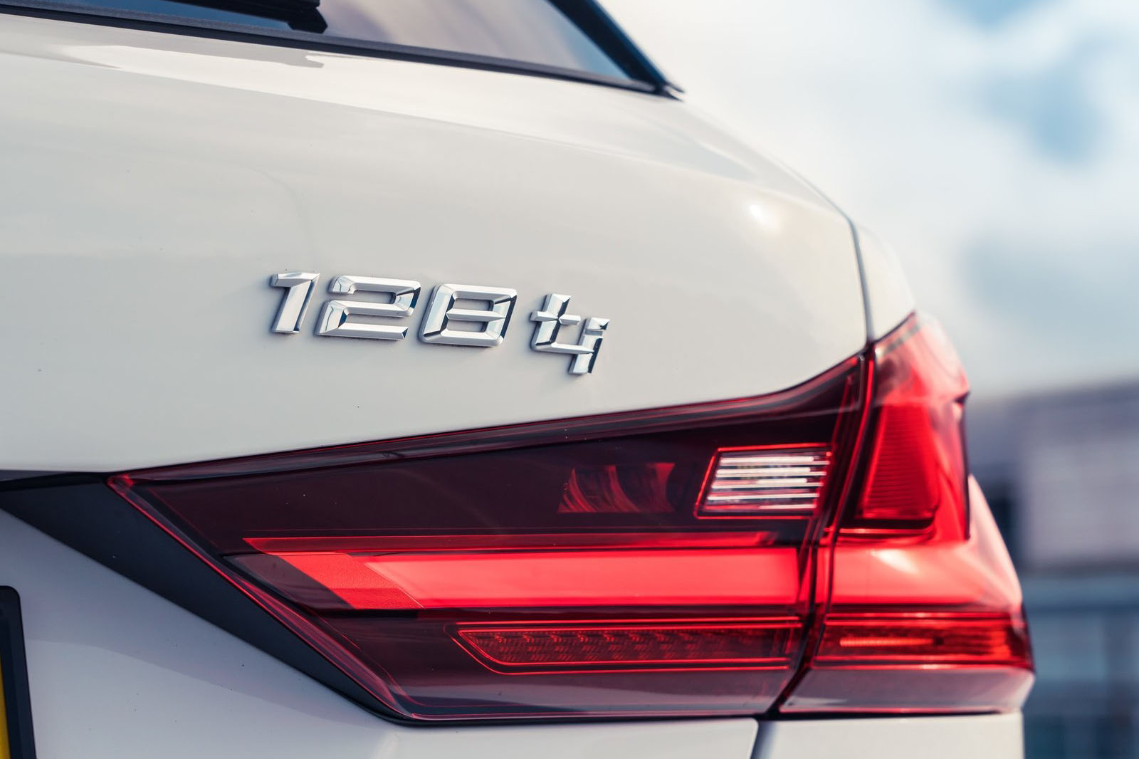 Test 2021 BMW 128ti - Review AutoGids