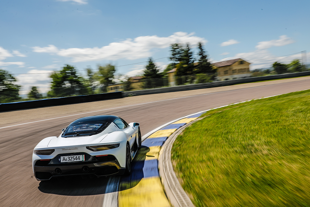 Test 2021 Maserati MC20 - Review AutoWereld