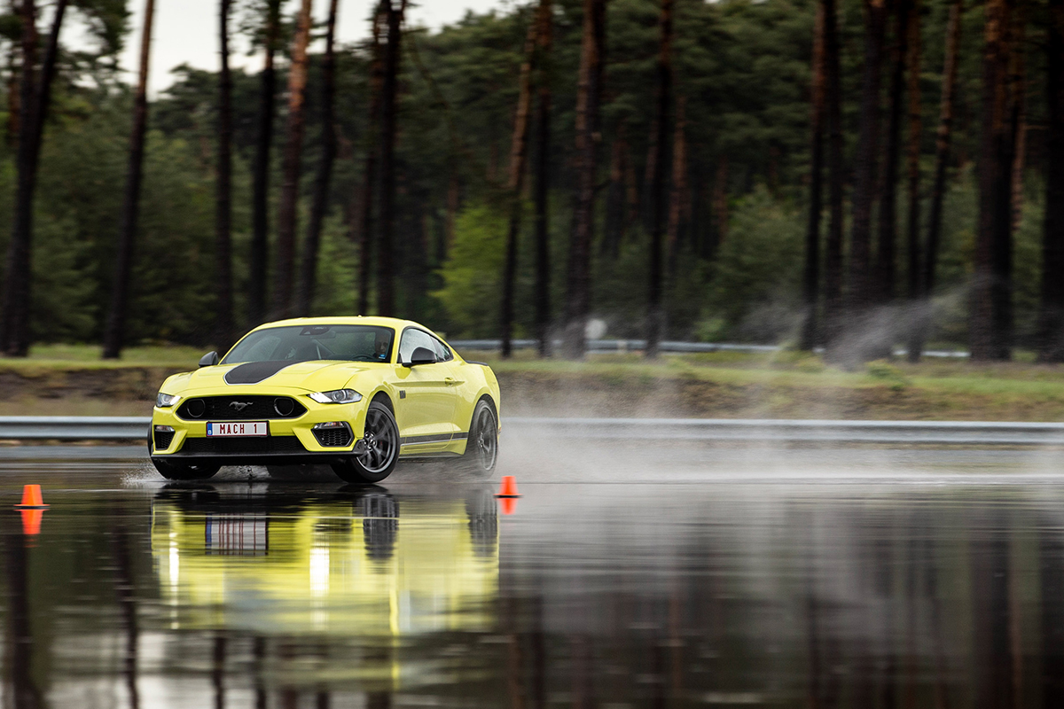 Test 2021 Ford Mustang Mach 1 - Review AutoWereld