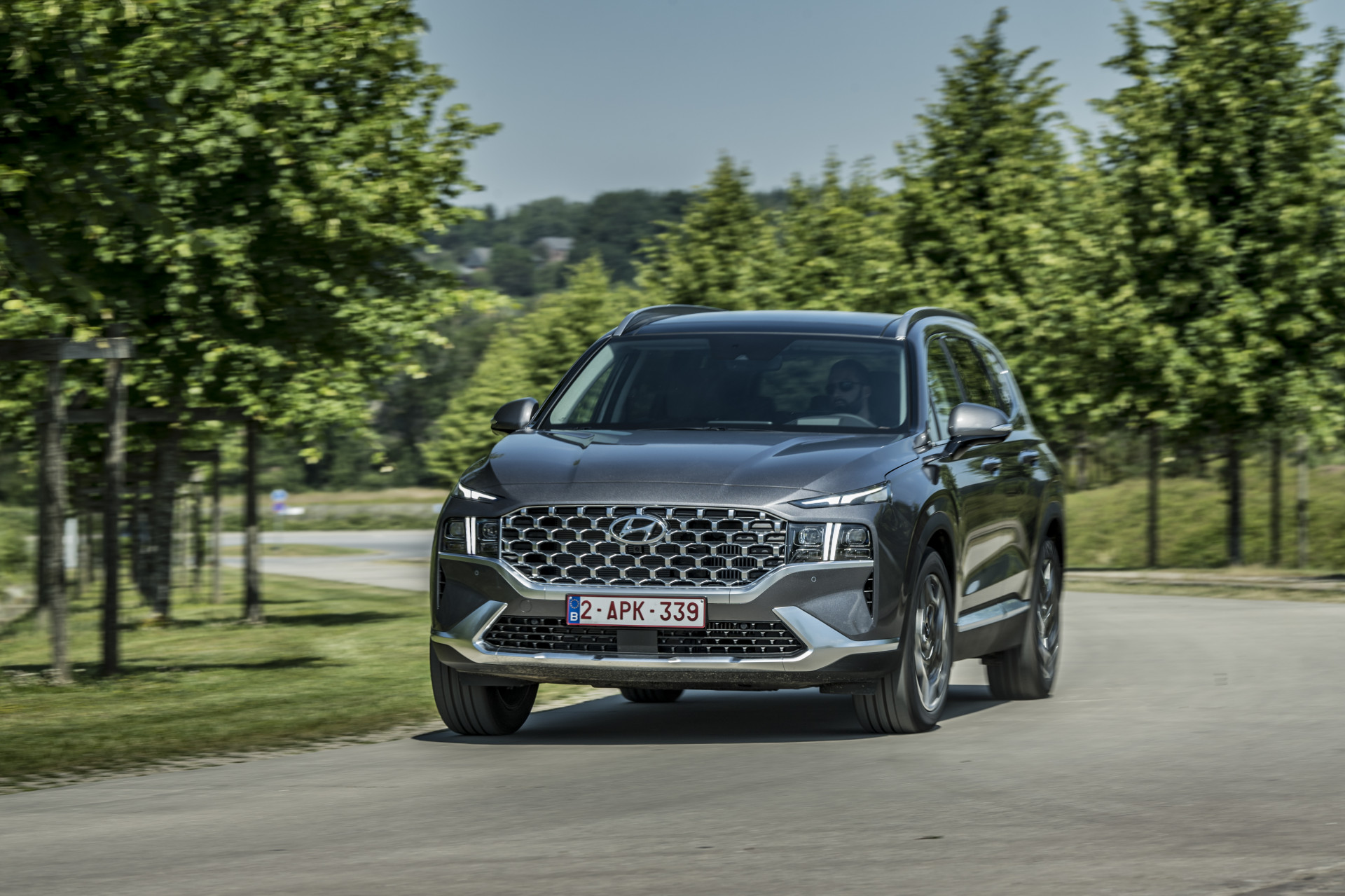 Santa fe plug outlet in hybrid 2021