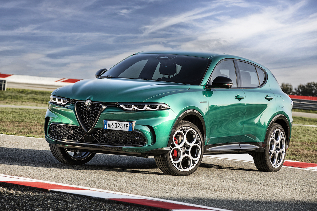 Test Review 2023 Alfa Romeo Tonale Plug-In Hybrid Q4 - Eerste Test AutoGids