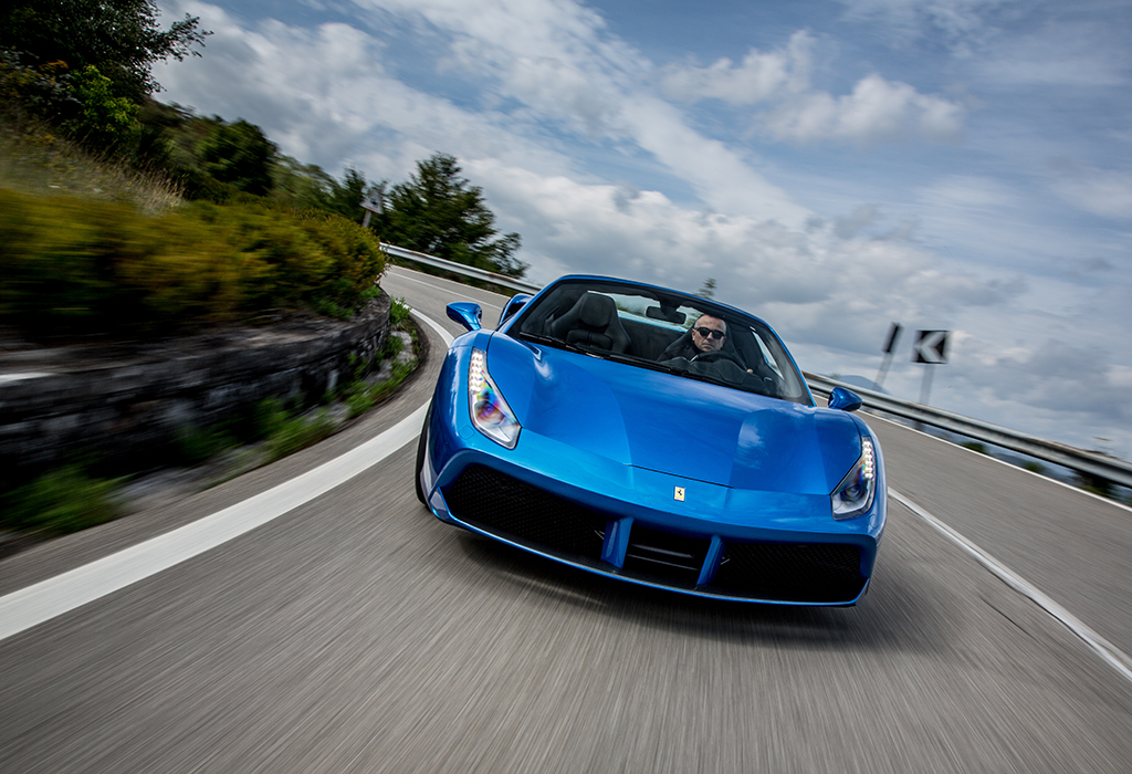Test Ferrari 488 Spider AutoWereld