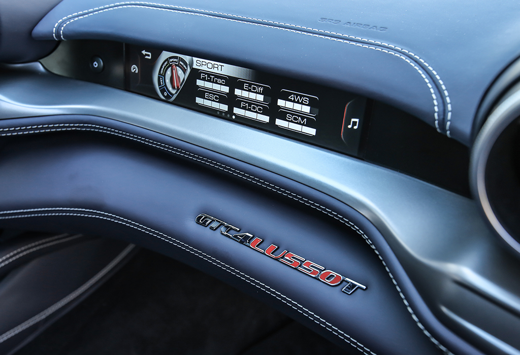 2017 Ferrari GTC4 Lusso V8 T RWD