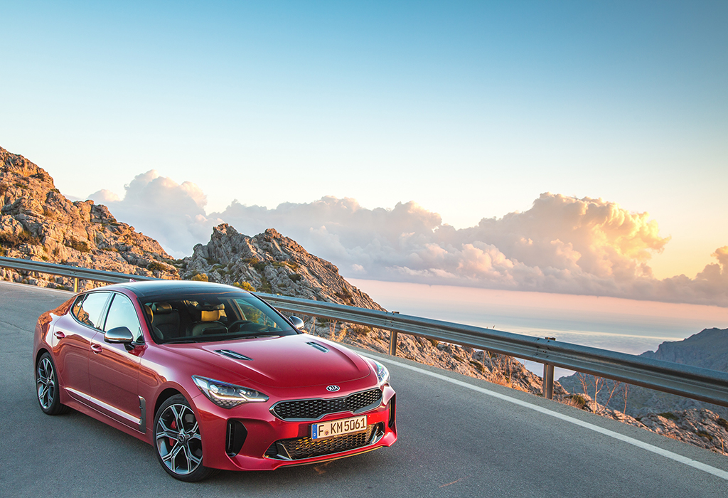 Test Review Kia Stinger Gt 3 3 V6 Turbo Awd 2017