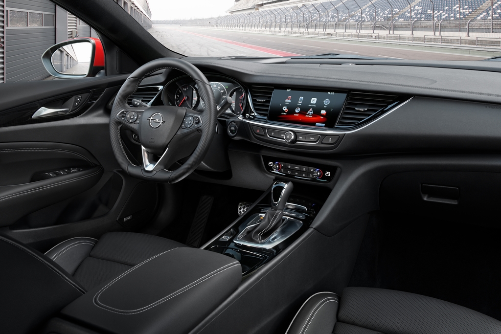 Test Opel Insignia GSi 2.0 Turbo (2018) - AutoWereld