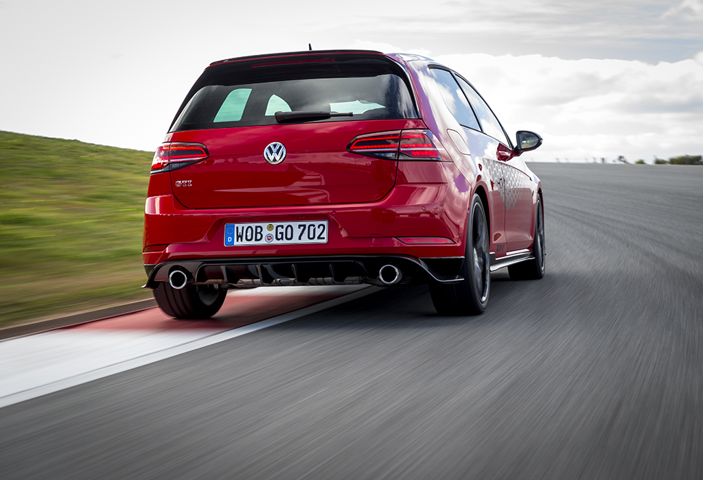 VW GOLF GTI TCR