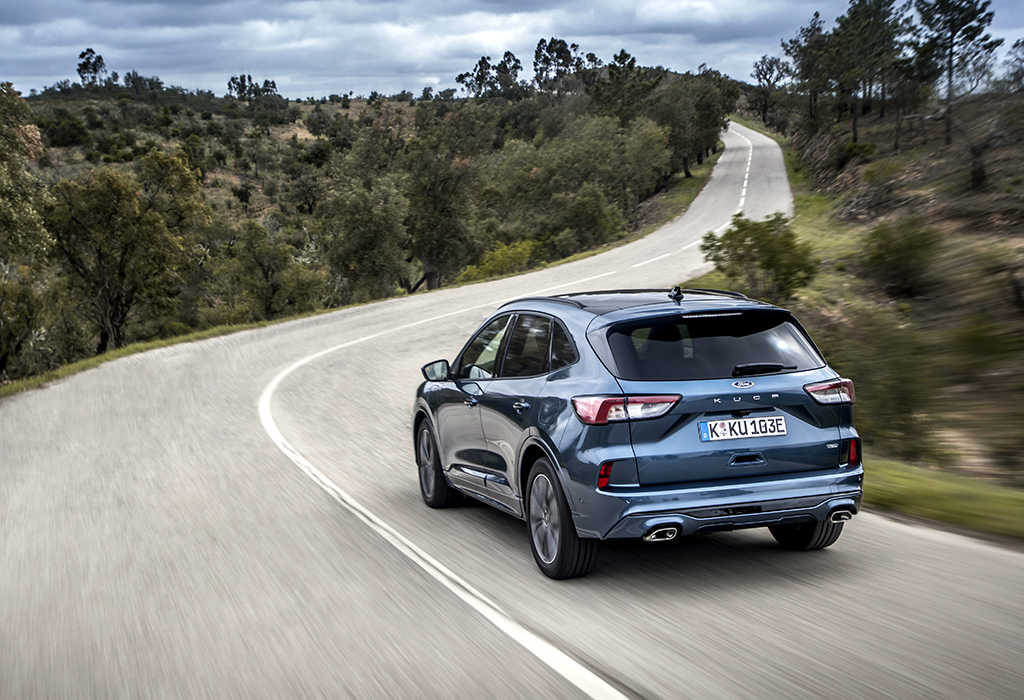 Test: Ford Kuga PHEV - AutoWereld 2020