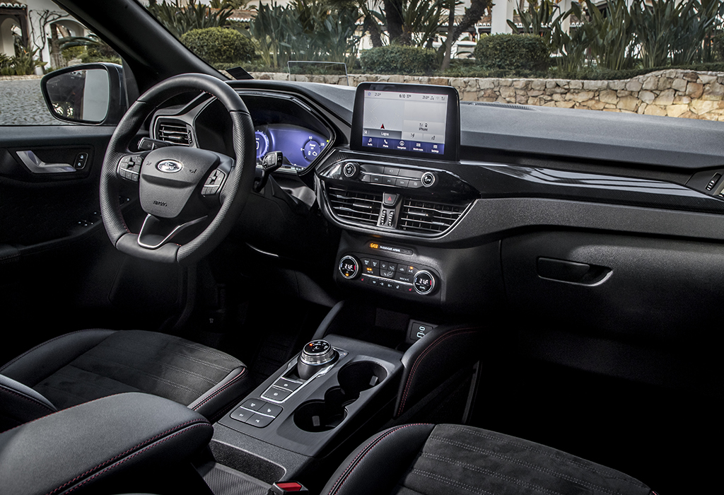 Test: Ford Kuga PHEV - AutoWereld 2020