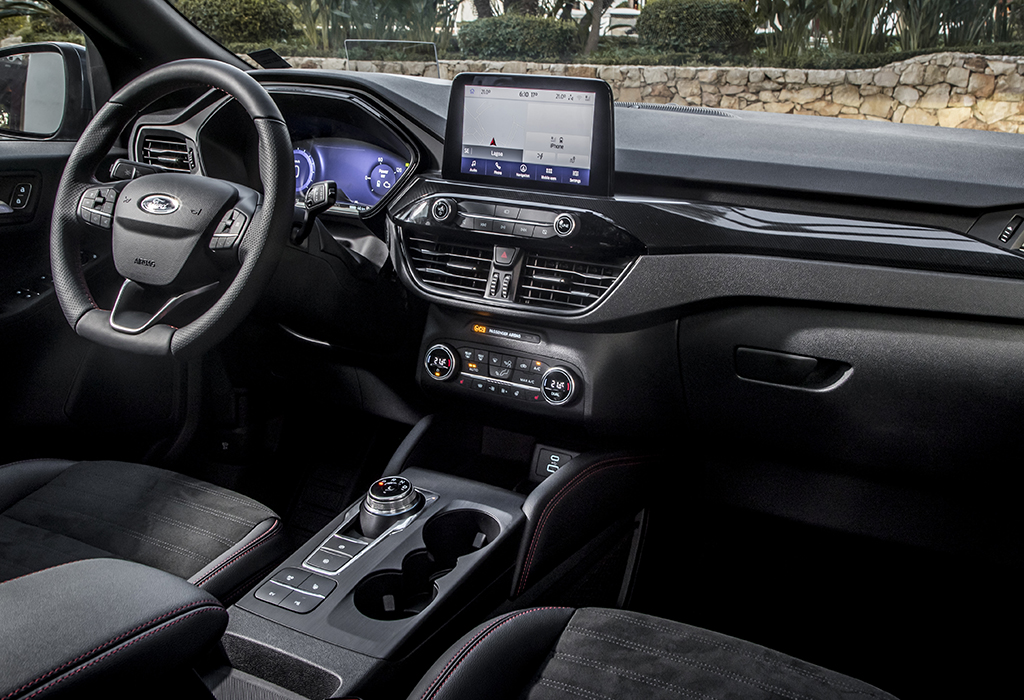 Test / Ford Kuga PHEV / Moniteur Automobile