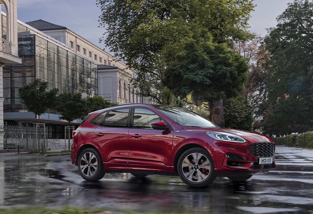 Test / Ford Kuga PHEV / Moniteur Automobile