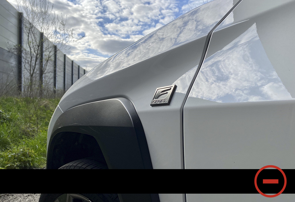 Blog / Lexus UX / Moniteur