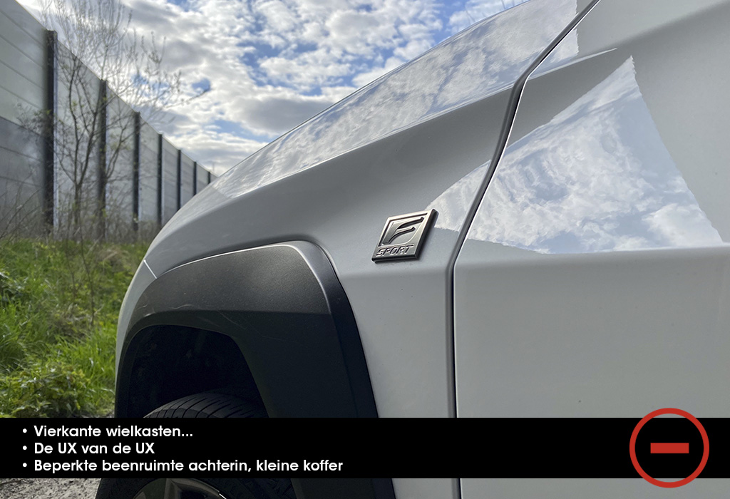 Blog / Lexus UX / AutoGids