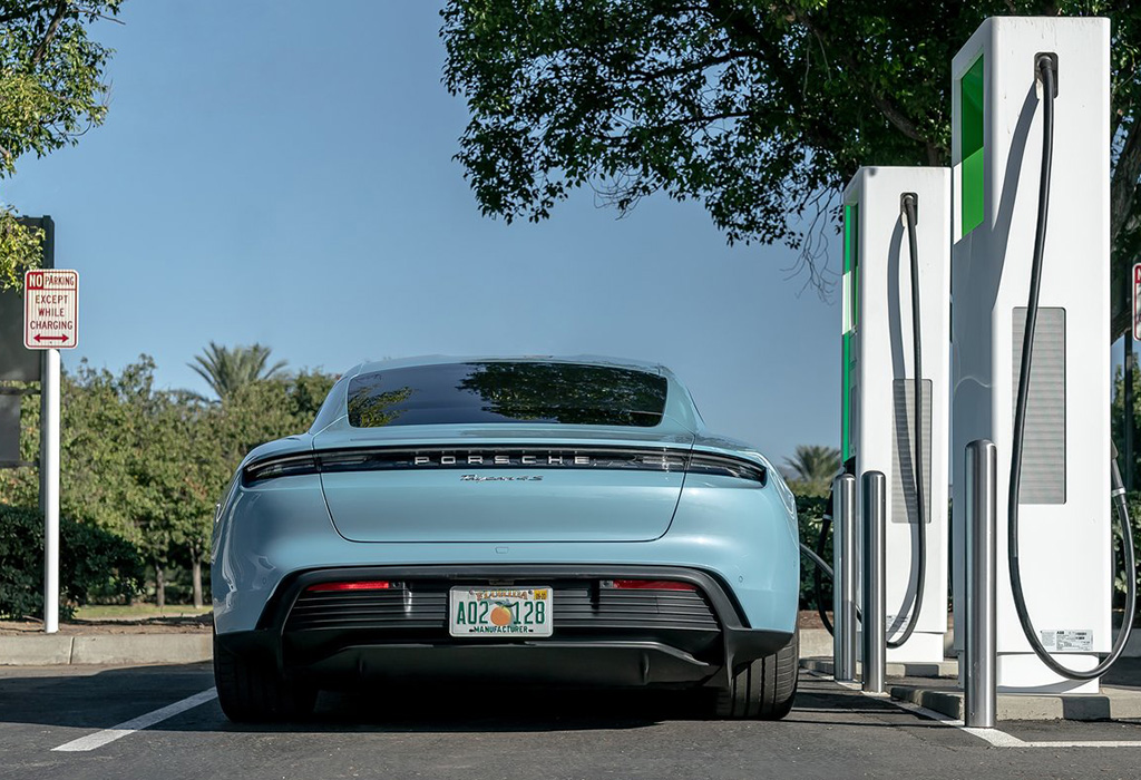 Test: Porsche Taycan 4S - AutoWereld 2020