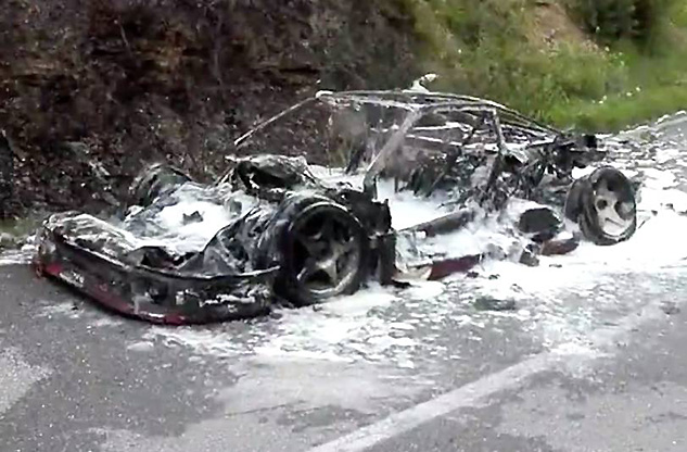 Ferrari F40 GT burns down