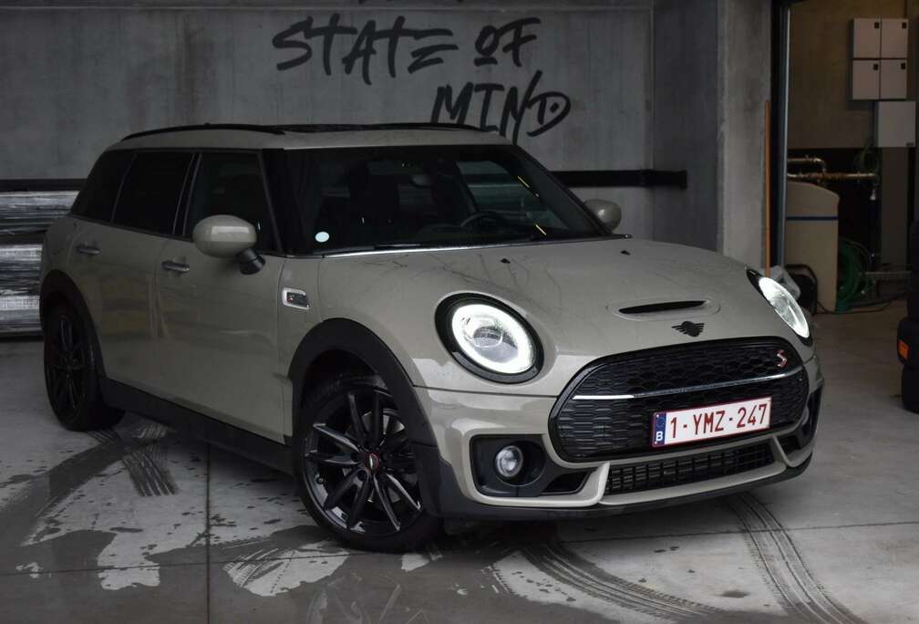 MINI JCW trim pano