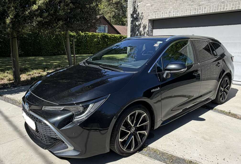 Toyota SW Hybrid 2.0 Premium Plus e-CVT