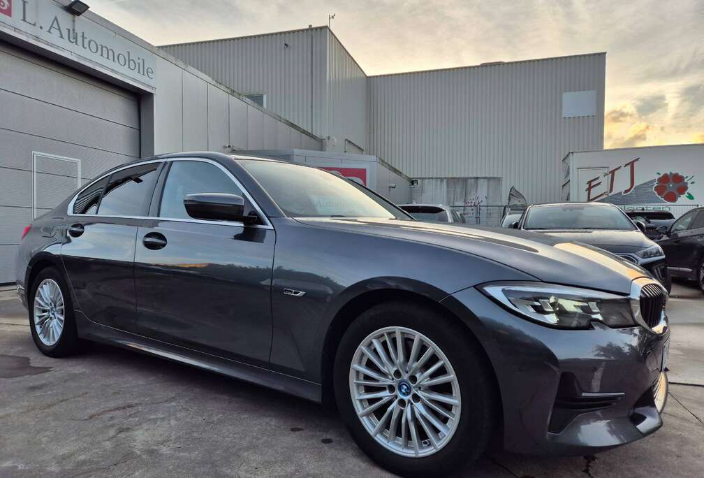 BMW eA / SPORT LINE / PHEV HYBRID /