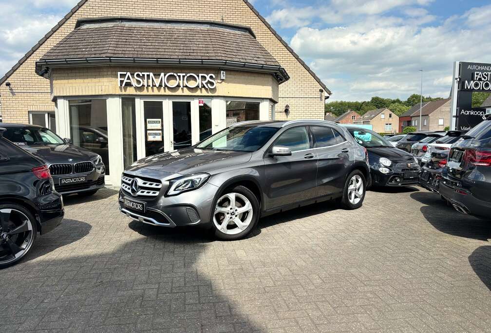 Mercedes-Benz GLA 180 Led High Performance Navi Drive Select Pdc Cruise