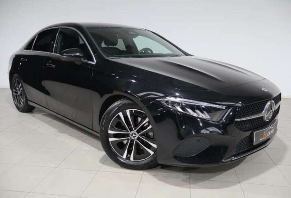 Mercedes-Benz A Sedan 180