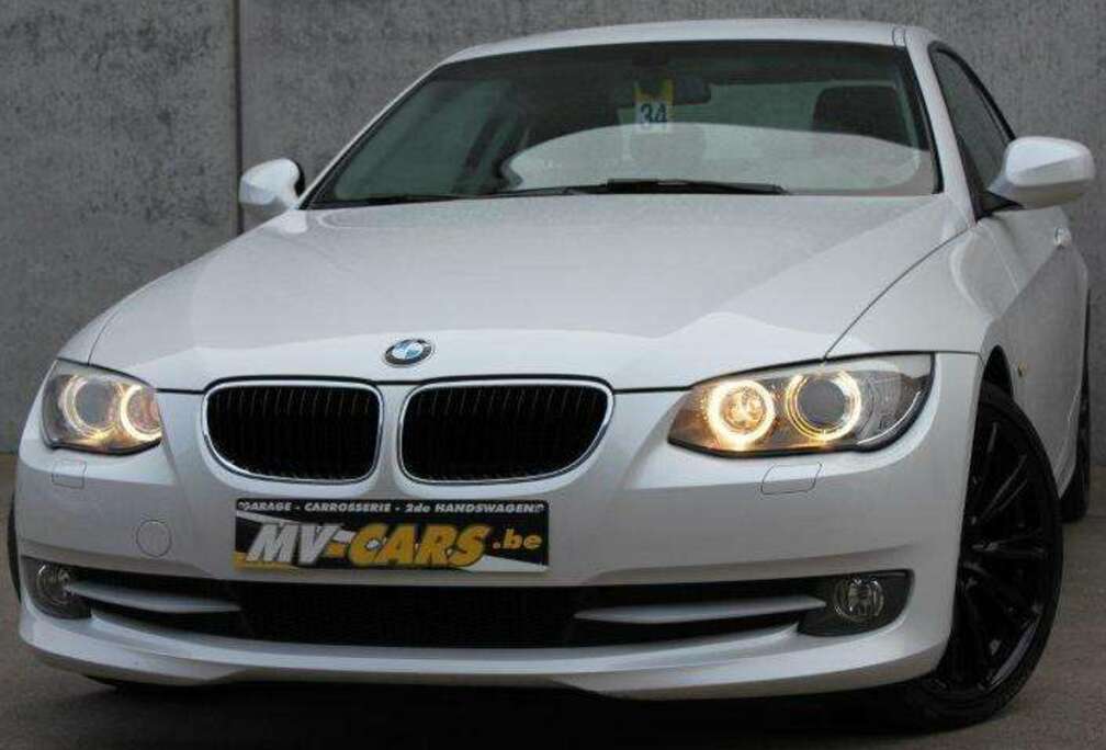 BMW 318i Coupé/Xenon/Sportzetels/multistuur...