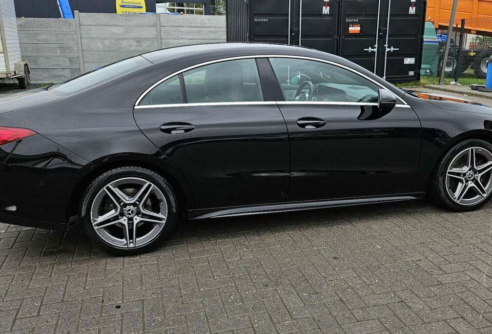 Mercedes-Benz (EU6AP)