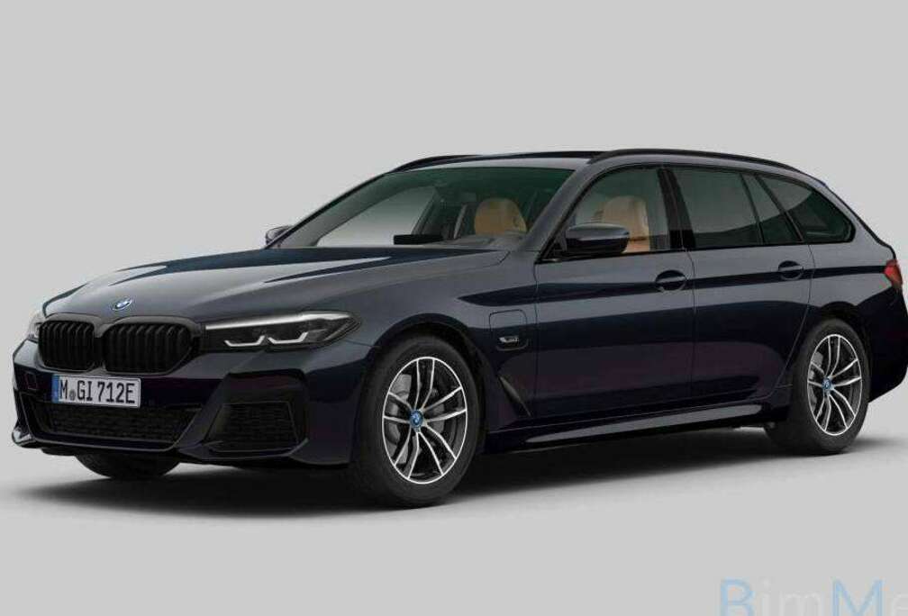 BMW eAs Touring M Sportpakket Pano Head Up Navi Leder Trekhaak Led