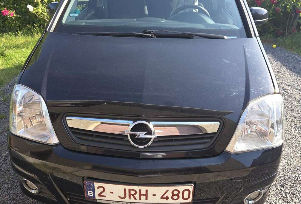 Opel 1.6i Cosmo
