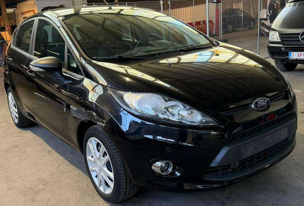 Ford 1.25 Benzine 2011 AIRCO 103 000KM SCHADE WAGEN