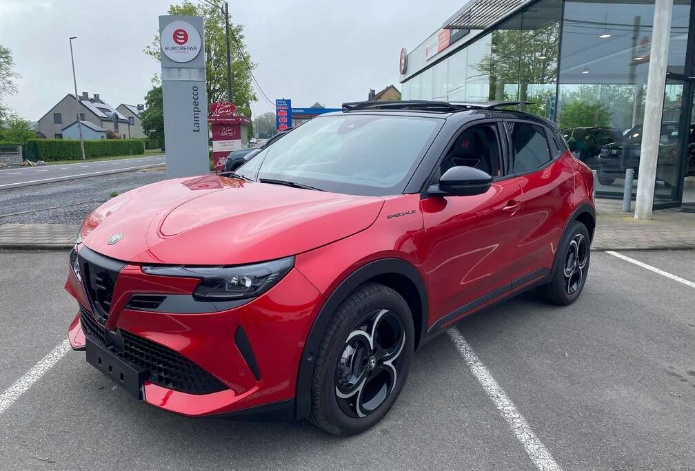 Alfa Romeo Junior 1.2 Turbo Hybrid Ibrida Speciale Speciale