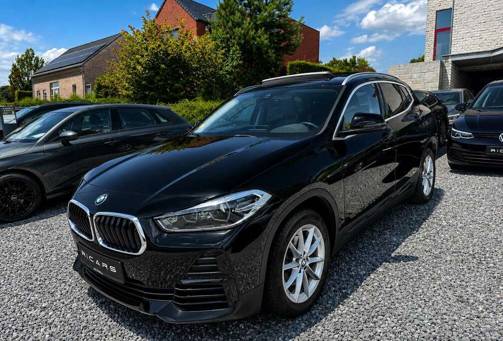 BMW sDrive18d Aut.2.0d Panorama Camera Cuir S.elec Ambient Carplay Carnet GARANTIE 1AN