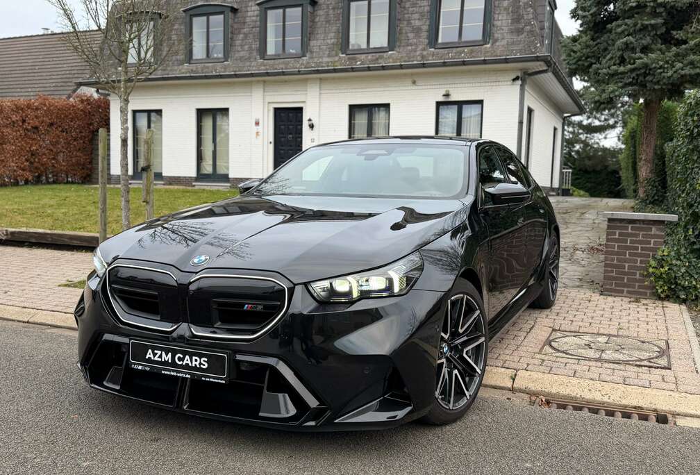 BMW M5 PHEV 4.4 AS (535 kW)