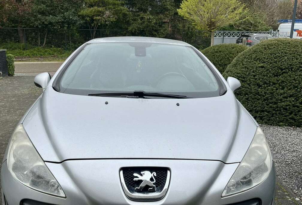 Peugeot CC 1.6 THP Feline