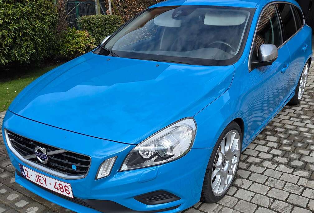 Volvo V60 2.0 D3 R-Design Race Start/Stop