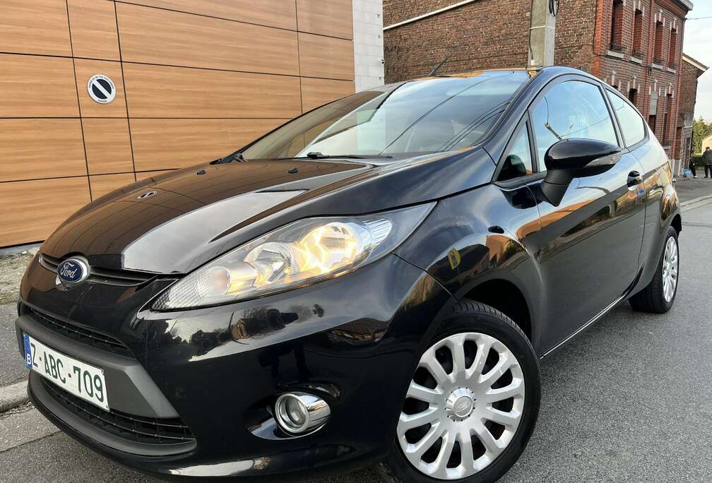Ford Fiesta 1.25i TRÈS PROPRE