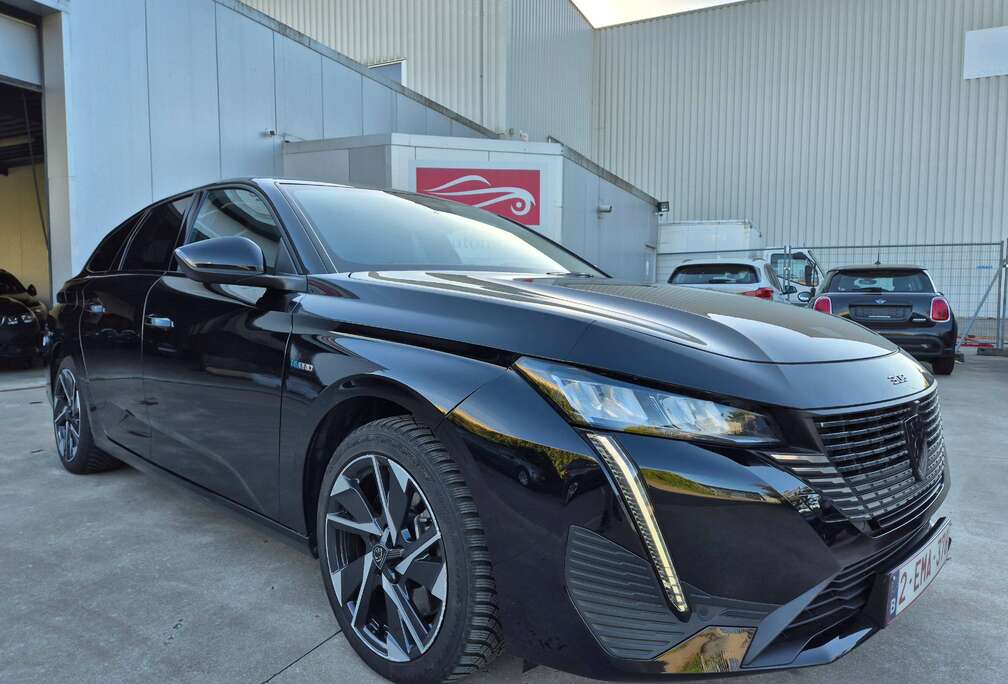 Peugeot SW 1.6 PHEV HYBRID // ALLURE // e-EAT8 // 66.166 KM  2023