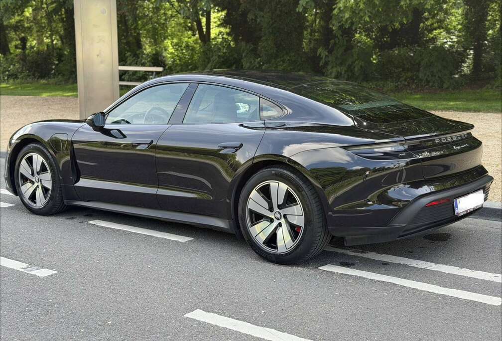 Porsche Taycan 93.4 kWh Taycan 4S